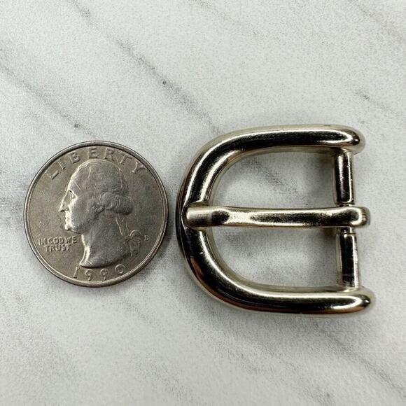 Small Silver Tone Simple Basic Belt Buckle - Picture 2 of 8